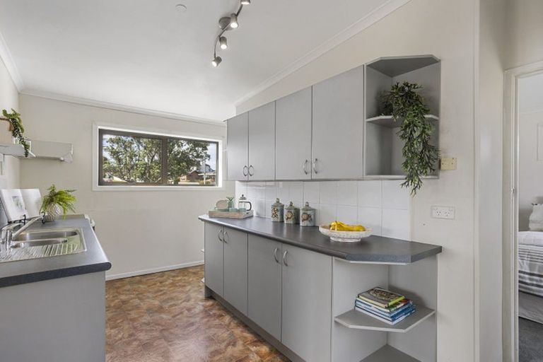 Photo of property in 23 Melandra Road, Stanmore Bay, Whangaparaoa, 0932