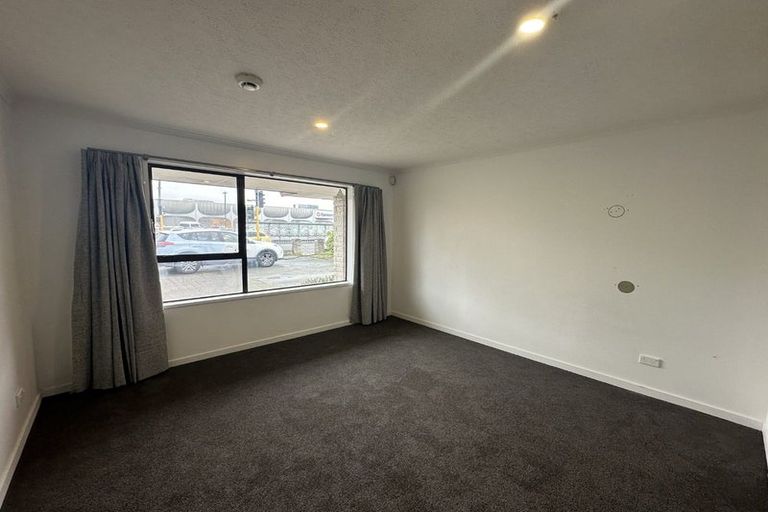 Photo of property in 58 Main North Road, Papanui, Christchurch, 8052
