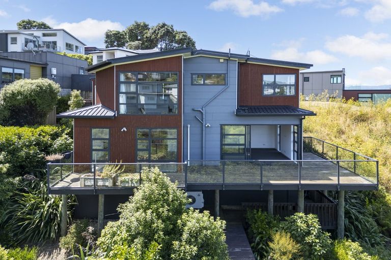 Photo of property in 6 Satchell Way, Kaiwharawhara, Wellington, 6035