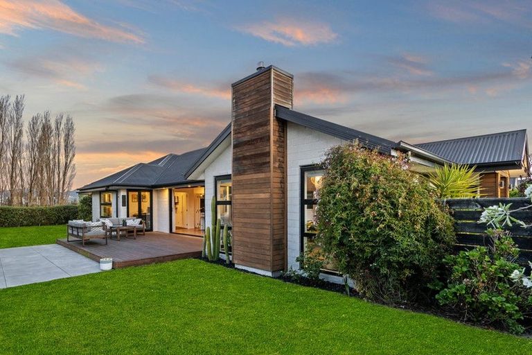 Photo of property in 32 Bronco Drive, Aidanfield, Christchurch, 8025