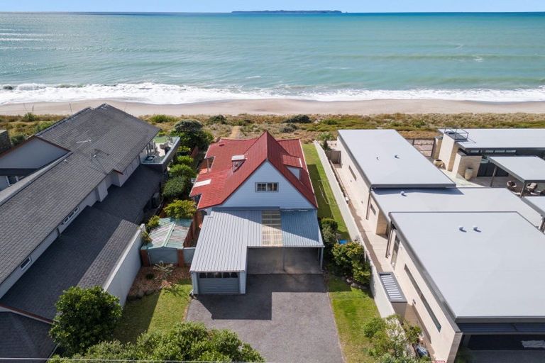 Photo of property in 75 Karewa Parade, Papamoa Beach, Papamoa, 3118