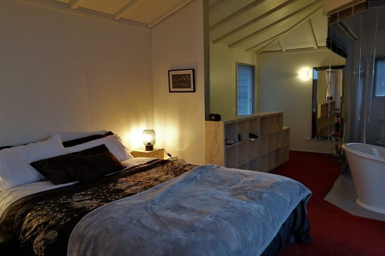 Photo of property in 50 Owhiro Bay Parade, Owhiro Bay, Wellington, 6023