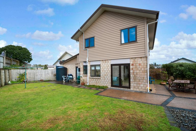 Photo of property in 16 Foundation Place, Glen Eden, Auckland, 0602
