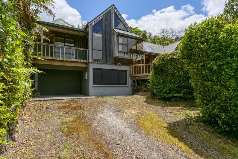 Photo of property in 62 Hauraki Terrace, Pukawa Bay, Turangi, 3381
