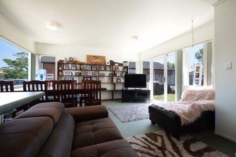 Photo of property in 21 Kona Crescent, Henderson, Auckland, 0610