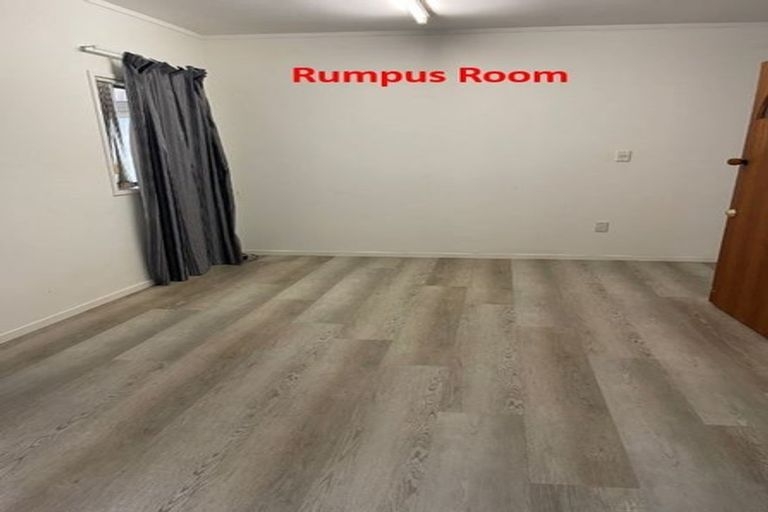 Photo of property in 94 Arran Road, Browns Bay, Auckland, 0630