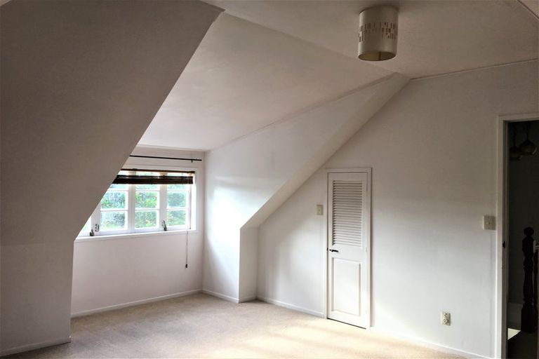 Photo of property in 16 Elmira Place, Browns Bay, Auckland, 0630