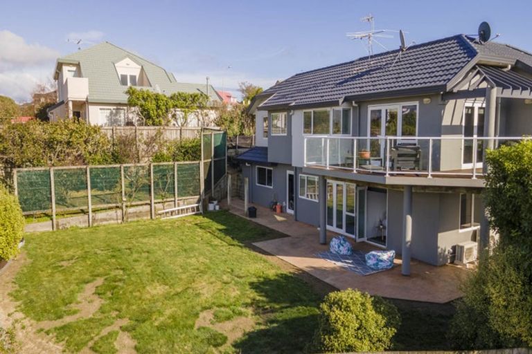 Photo of property in 12 Pendennis Point, Camborne, Porirua, 5026