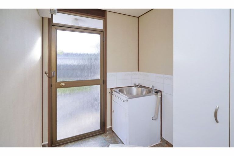 Photo of property in 49 Oldwood Street, Bishopdale, Christchurch, 8053