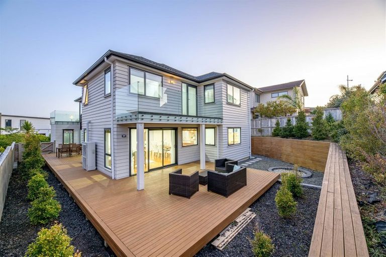 Photo of property in 3 Copper Lane, Long Bay, Auckland, 0630