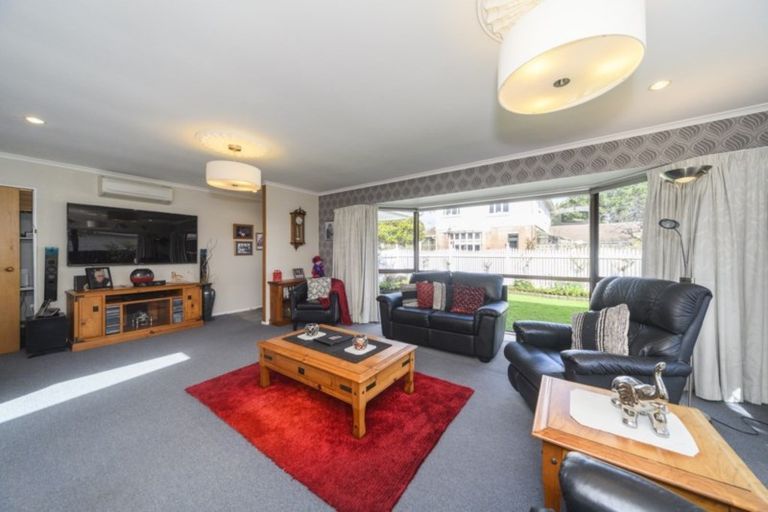 Photo of property in 12a Fraser Court, Roslyn, Palmerston North, 4414