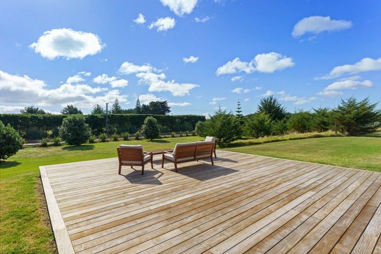 Photo of property in 78 Sims Road, Te Horo Beach, Otaki, 5581