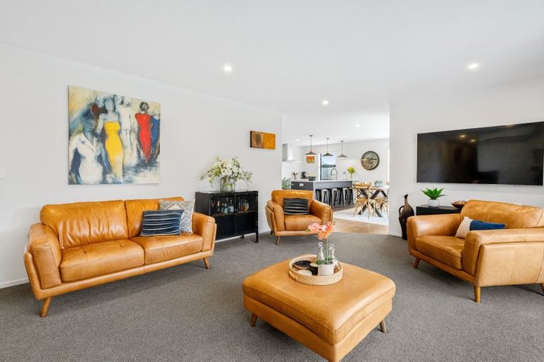 Photo of property in 9 Pahiki Crescent, Levin, 5510