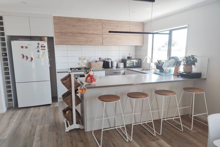 Photo of property in 2f Millen Avenue, Pakuranga, Auckland, 2010