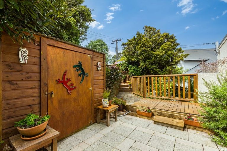 Photo of property in 7 Himalaya Crescent, Khandallah, Wellington, 6035