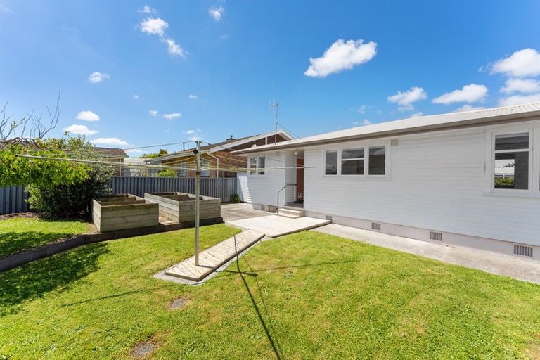 Photo of property in 14 Anglesey Place, Awapuni, Palmerston North, 4412