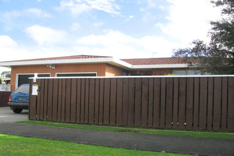 Photo of property in 3 Woodfield Avenue, Roslyn, Palmerston North, 4414
