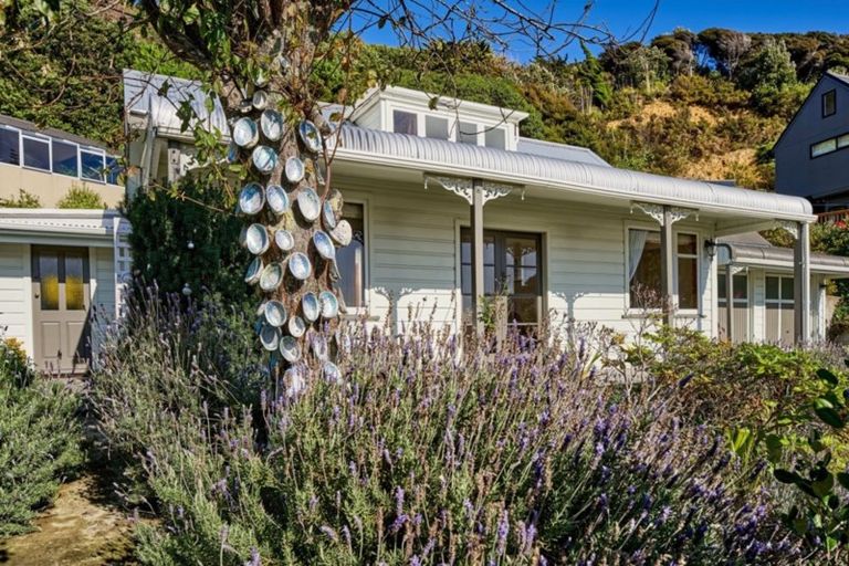 Photo of property in 88 Paremata Road, Paremata, Porirua, 5024