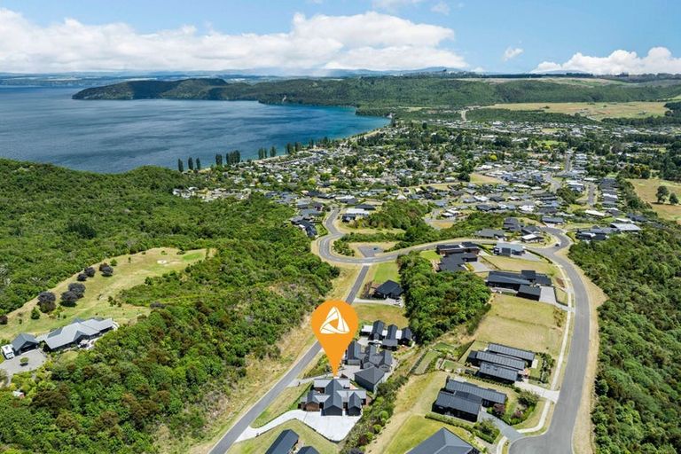Photo of property in 11 Sparrowhawk Way, Kinloch, Taupo, 3377