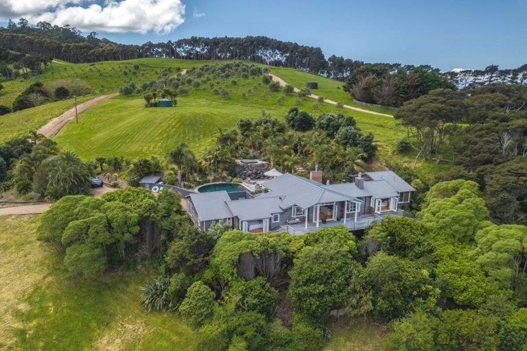 Photo of property in 118 Cowes Bay Road, Waiheke Island, 1971