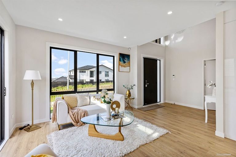 Photo of property in 99 Thomas Road, Flat Bush, Auckland, 2019