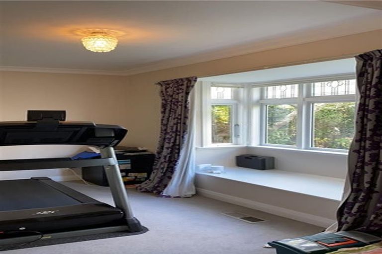 Photo of property in 20 Beauchamp Street, Karori, Wellington, 6012