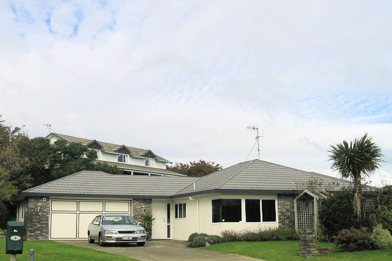 Photo of property in 2 Murray Court, Paraparaumu Beach, Paraparaumu, 5032