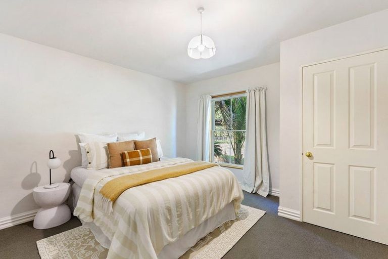 Photo of property in 98 Rahui Road, Otaki, 5512