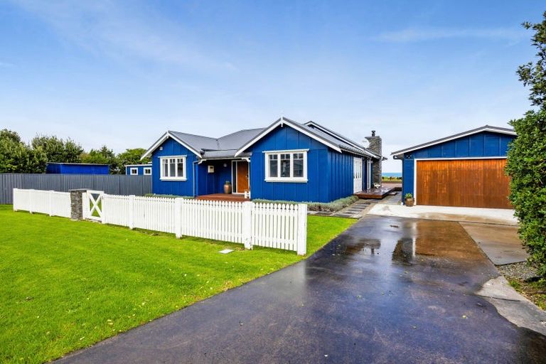 Photo of property in 16 Hector Place, Opunake, 4616