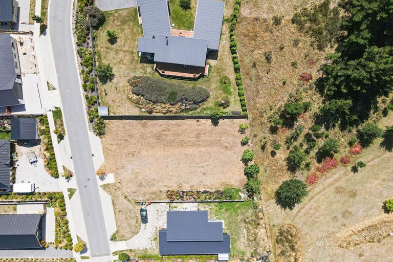 Photo of property in 6 Sarges Way, Lake Hawea, 9382