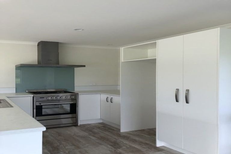 Photo of property in 72 Kuku Beach Road, Kuku, Levin, 5570