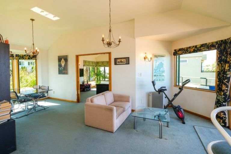 Photo of property in 14 Harvey Road, Bluff Hill, Napier, 4110