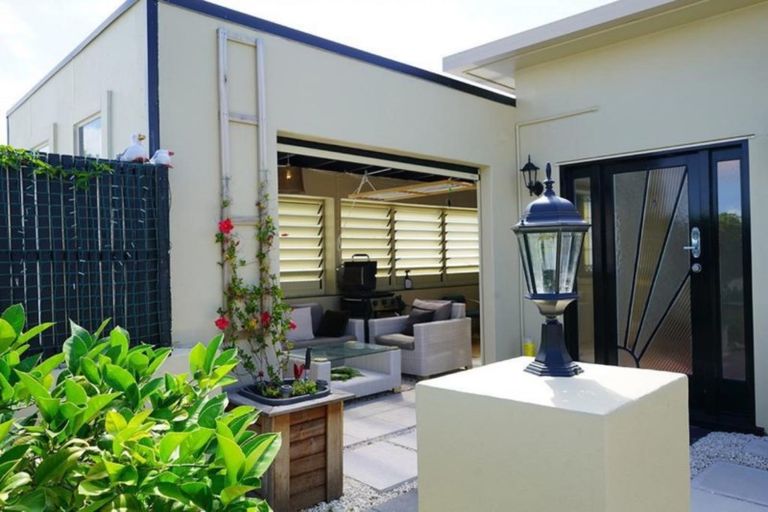 Photo of property in 153 Emerson Street, Napier South, Napier, 4110