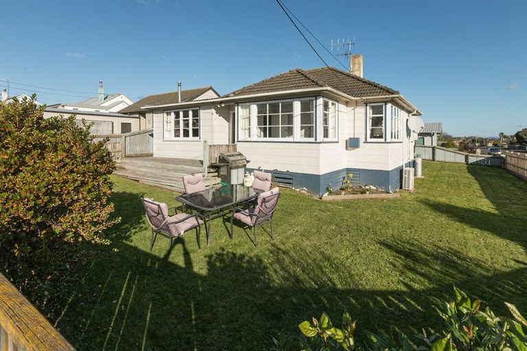 Photo of property in 3 Freyberg Terrace, Waipukurau, 4200