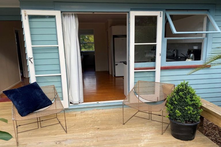 Photo of property in 23 Hogans Road, Glenfield, Auckland, 0629