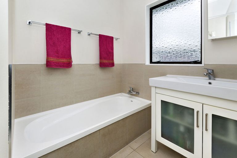 Photo of property in 34 Lorelei Place, Opaheke, Papakura, 2113