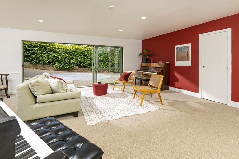 Photo of property in 2/305 Lake Road, Hauraki, Auckland, 0622