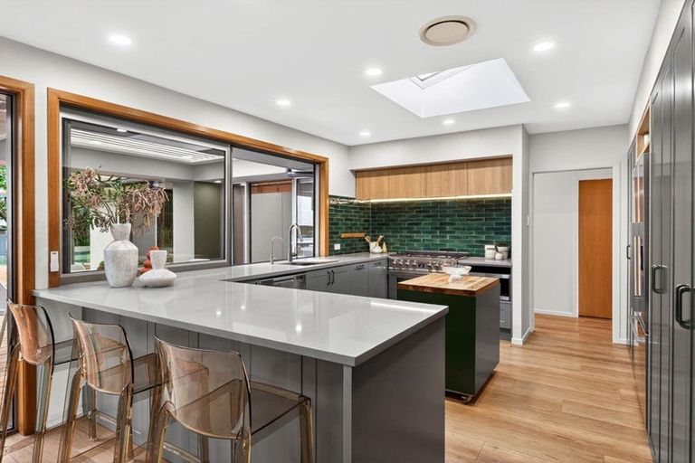 Photo of property in 18b Stratford Avenue, Milford, Auckland, 0620