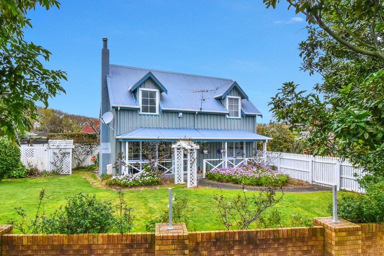 Photo of property in 1 Tington Avenue, Wattle Downs, Auckland, 2103