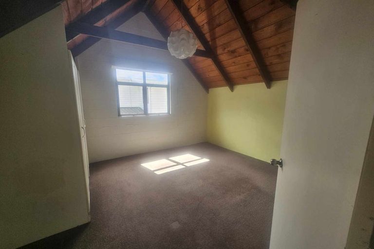 Photo of property in 5a Tapestry Grove, Silverstream, Upper Hutt, 5019