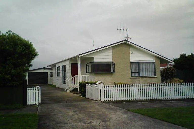 Photo of property in 19 Dalwood Grove, Highbury, Palmerston North, 4412