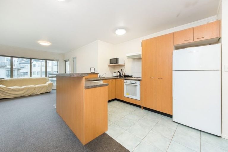 Photo of property in The Haven, 41/120 Beach Haven Road, Beach Haven, Auckland, 0626