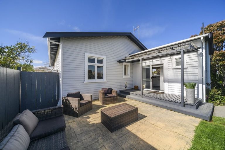 Photo of property in 46 Kingswood Street, Takaro, Palmerston North, 4412