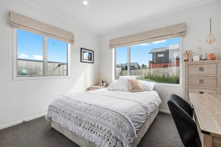 Photo of property in 16 Springside Court, Huntington, Hamilton, 3210