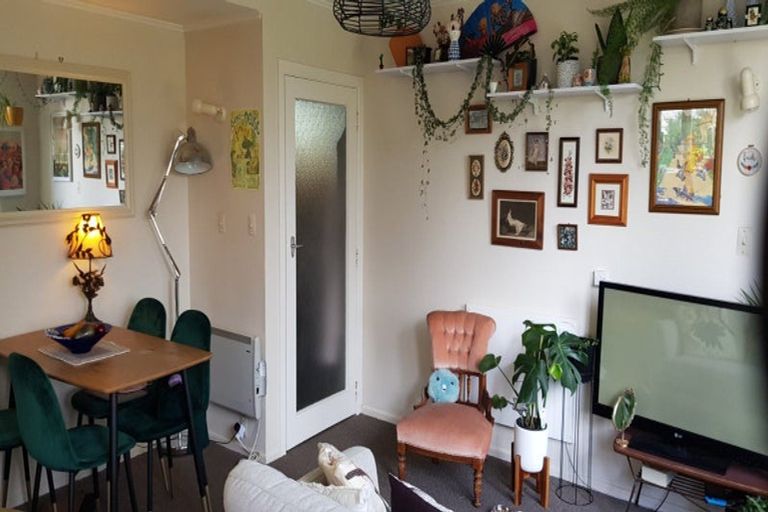 Photo of property in 6 Croydon Street, Karori, Wellington, 6012