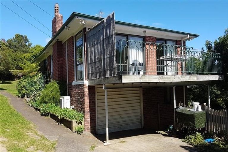 Photo of property in 14 Litten Road, Cockle Bay, Auckland, 2014