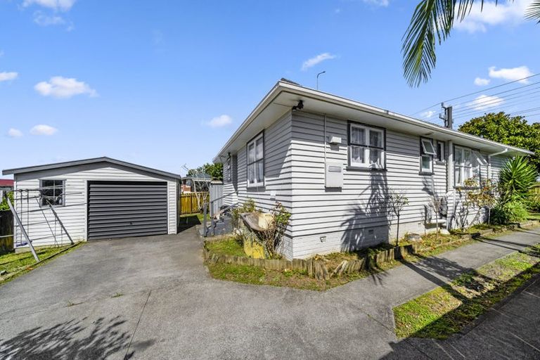 Photo of property in 63 Hepburn Road, Glendene, Auckland, 0602