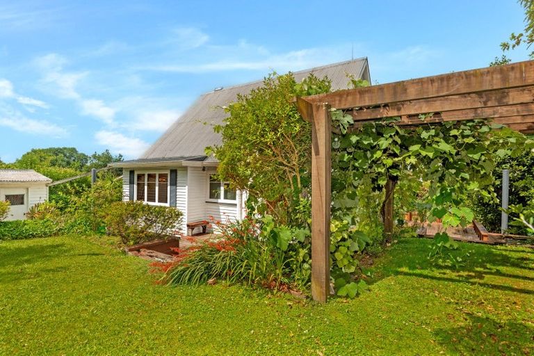 Photo of property in 43 Oswald Street, Mangapapa, Gisborne, 4010