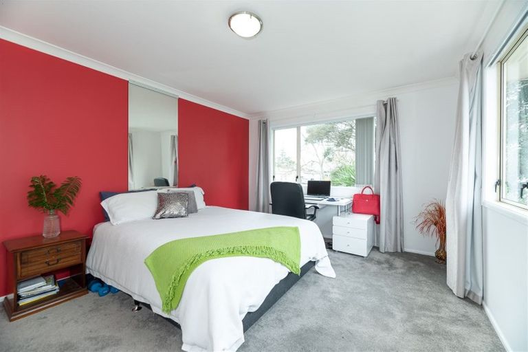 Photo of property in 1/137 Te Atatu Road, Te Atatu South, Auckland, 0610