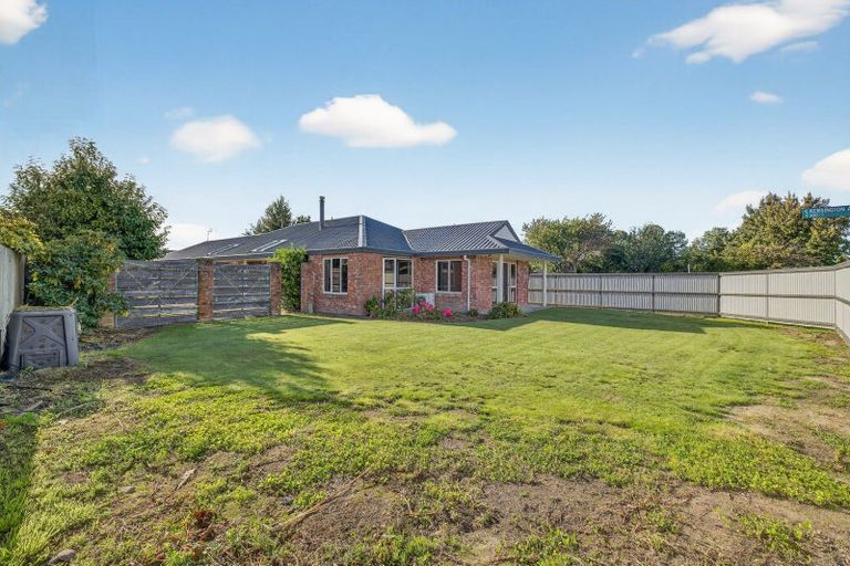 Photo of property in 300 Kensington Avenue, Rangiora, 7400